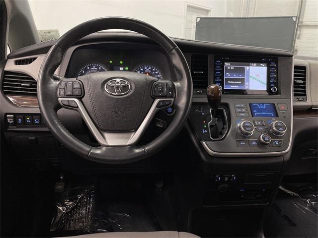 2020 toyota sienna limited