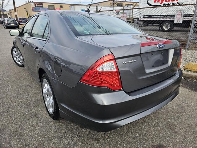 2010 ford fusion se