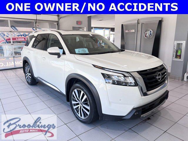 2022 nissan pathfinder platinum 4wd