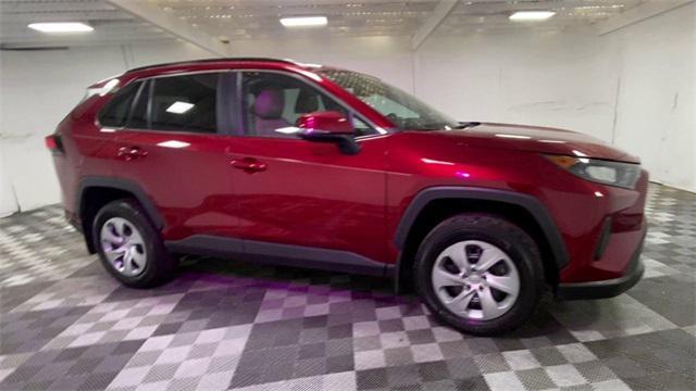 2021 toyota rav4 le