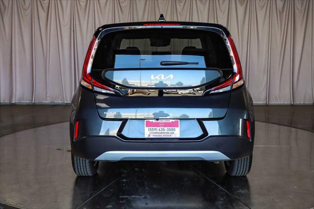 2023 kia soul lx