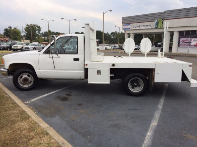 super low mileage dually! 1990 chevy c3500 350 v8 5.7l w/turbo 400 transmission!
