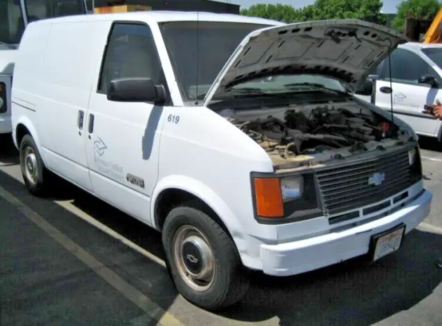 1990 chevrolet astro cargo van #619