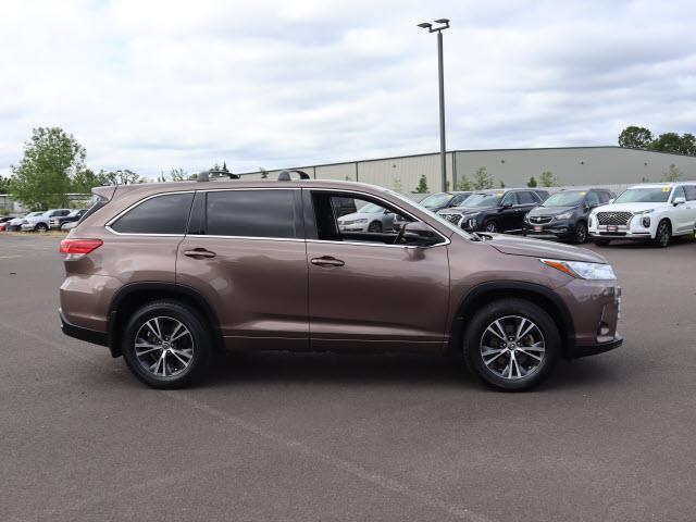 2018 toyota highlander le