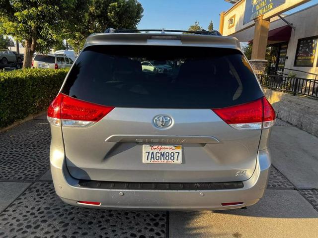 2013 toyota sienna xle