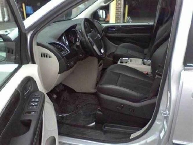 2012 chrysler town & country touring minivan 4d in woodbridge, va