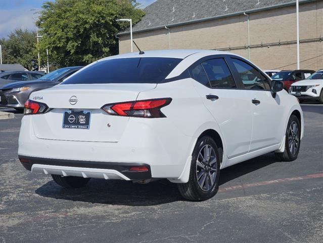 2024 nissan versa s