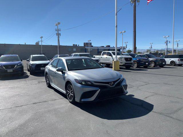 2023 toyota camry se