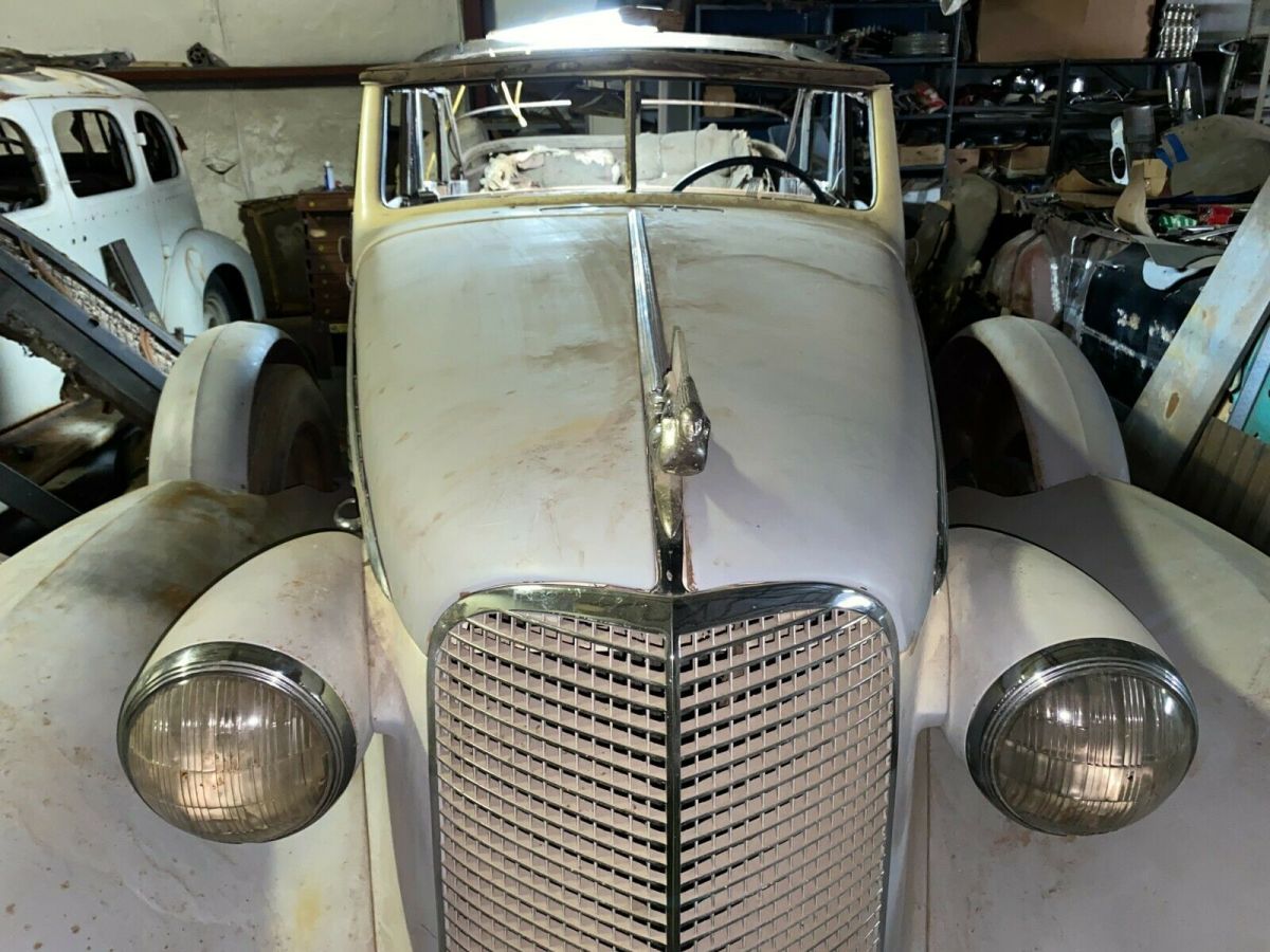 1937 cadillac 7529 convertible sedan w divider window and dual sidemounts