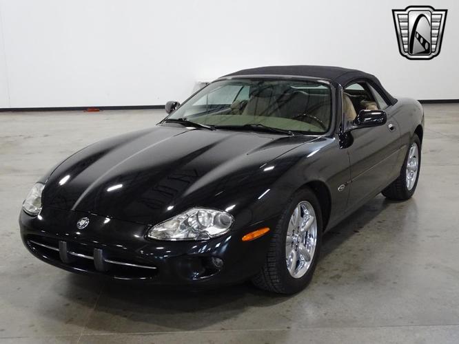1999 jaguar xk8 in o'fallon, illinois