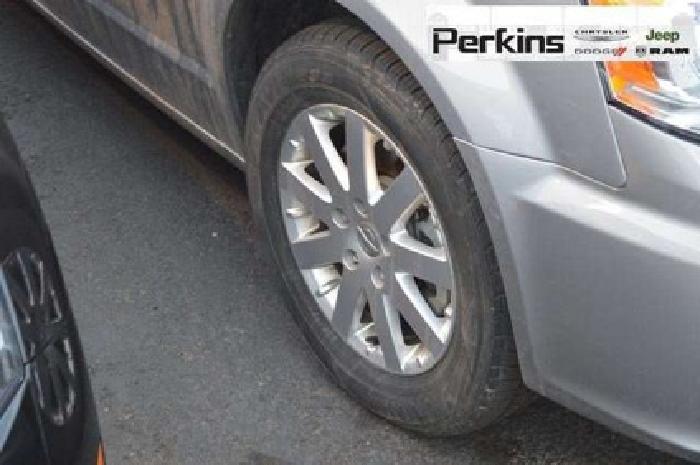 2013 chrysler town & country touring in colorado springs, co
