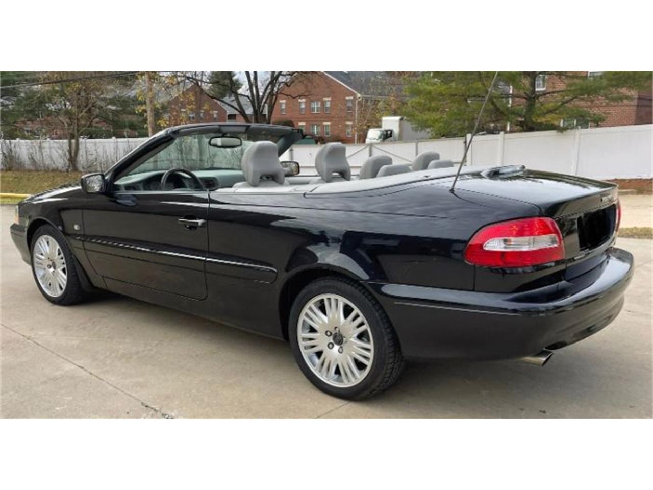 2004 volvo c70