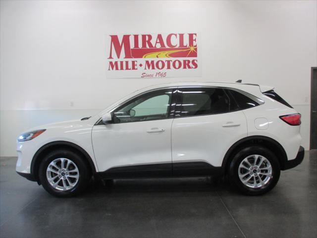 2021 ford escape se