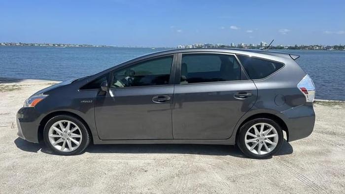 2012 toyota prius v in sarasota, florida