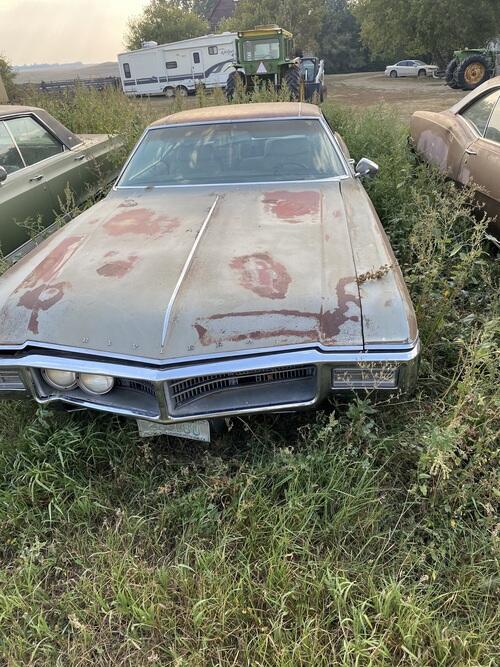 buick wildcat and buick riviera