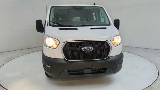 2022 ford transit-250 base