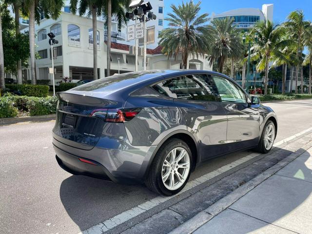 2023 tesla model y long range