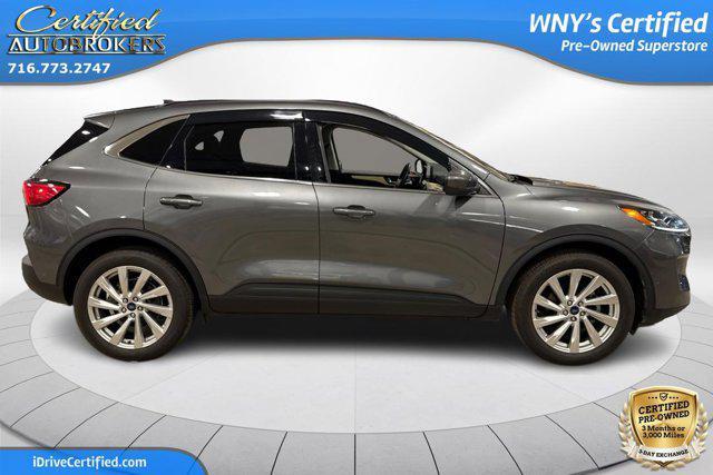 2022 ford escape titanium
