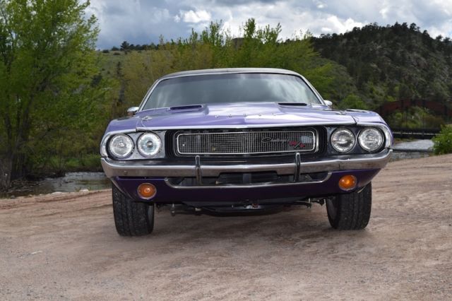 1970 dodge challenger se 2-door 7.2l, r/t tribute