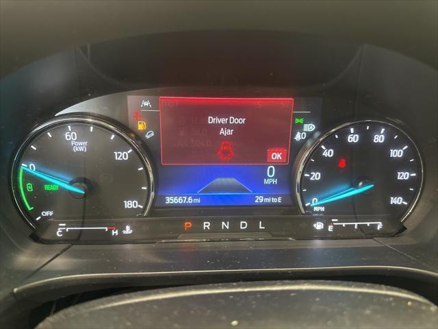 2022 ford escape se