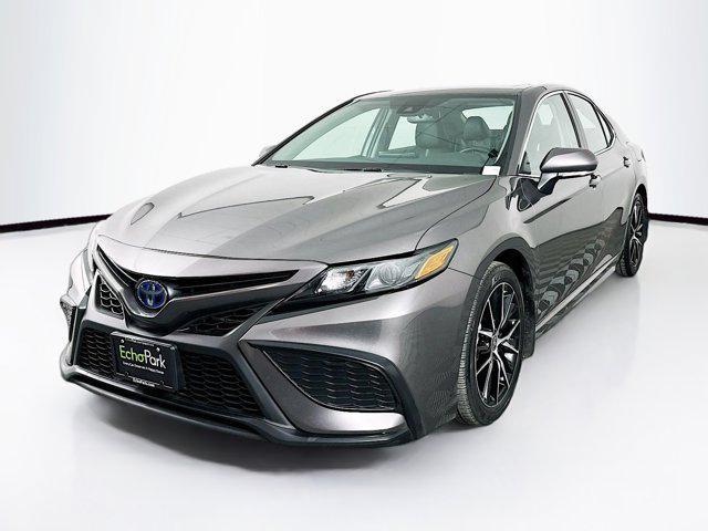 2024 toyota camry hybrid se