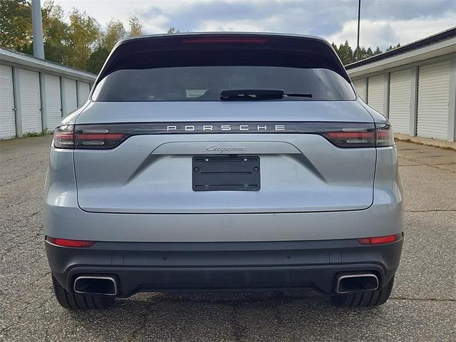 2020 porsche cayenne base