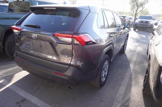 2022 toyota rav4 le