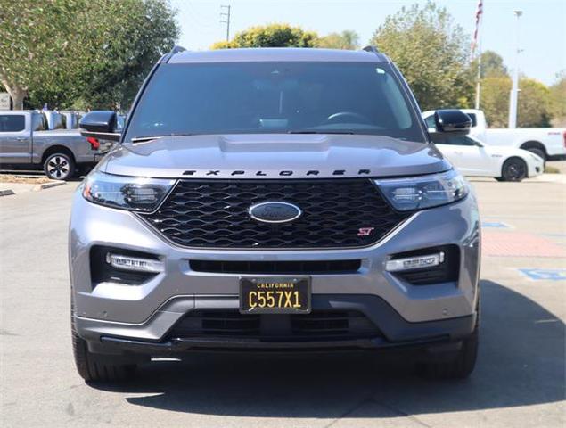2022 ford explorer st