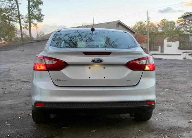 2012 ford focus se