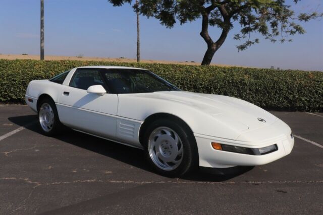 1991 chevrolet corvette 11255 miles white 5l na v8 overhead valves (ohv) 16v a