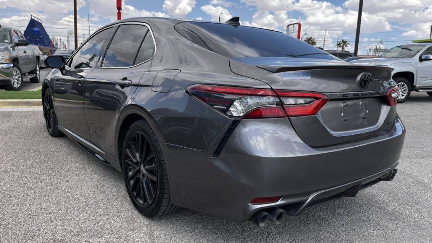 2021 toyota camry xse