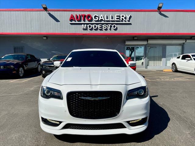 2018 chrysler 300 s