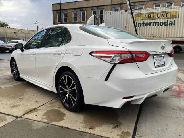 2020 toyota camry se