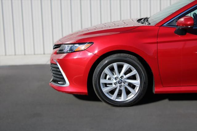 2023 toyota camry le