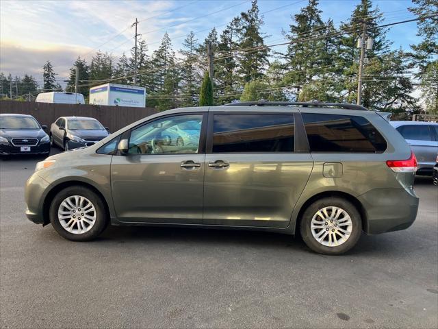 2011 toyota sienna xle