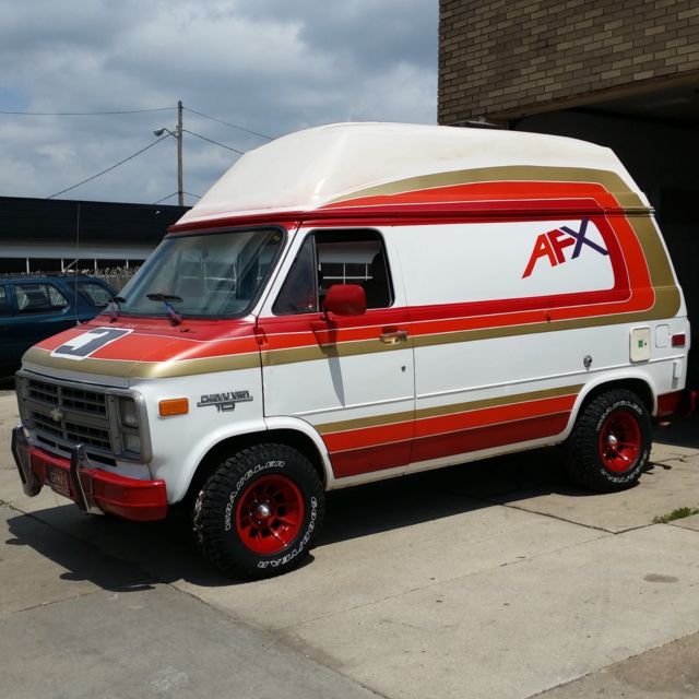custom chevy short wheel base van great running and driving van no rust