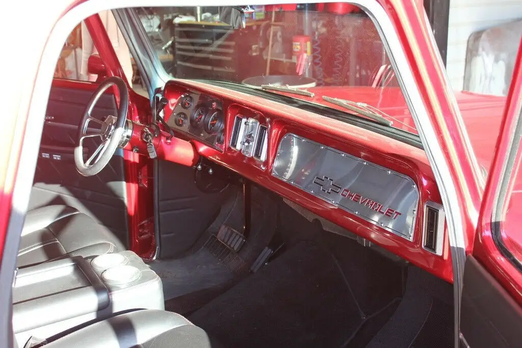 1965 chevrolet suburban v8 4,000 mi 700r4 a/c brodix heads obd-i new glass
