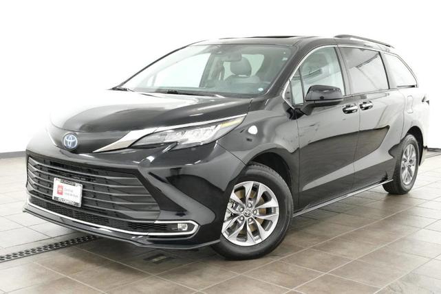 2023 toyota sienna xle