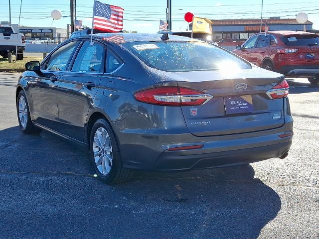 2020 ford fusion se