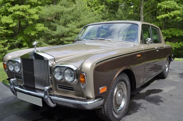 restored rolls royce silver shadow