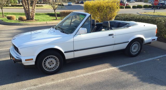 1989 bmw 325i base convertible 2-door 2.5l, excellent condition, low miles!