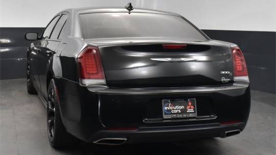 2019 Chrysler 300