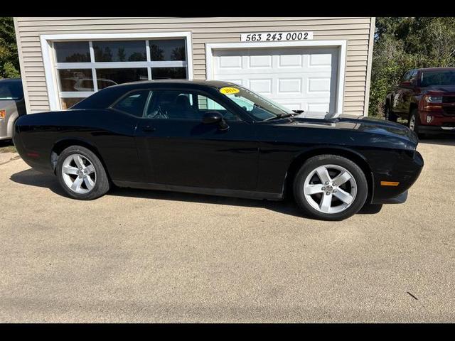 2014 dodge challenger sxt