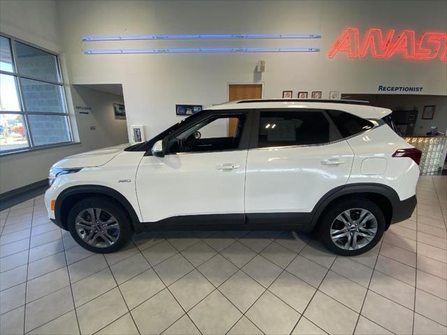 2022 kia seltos s
