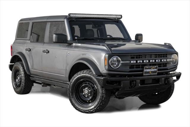 2022 ford bronco black diamond