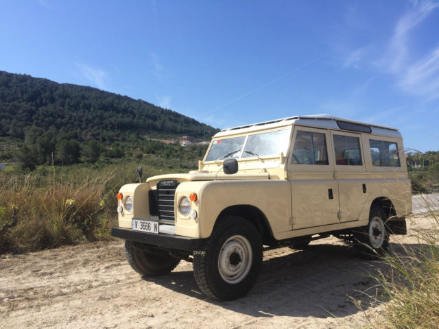 1975 land rover 109 santana