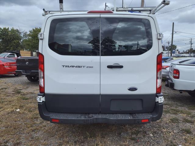 2015 ford transit-250 base
