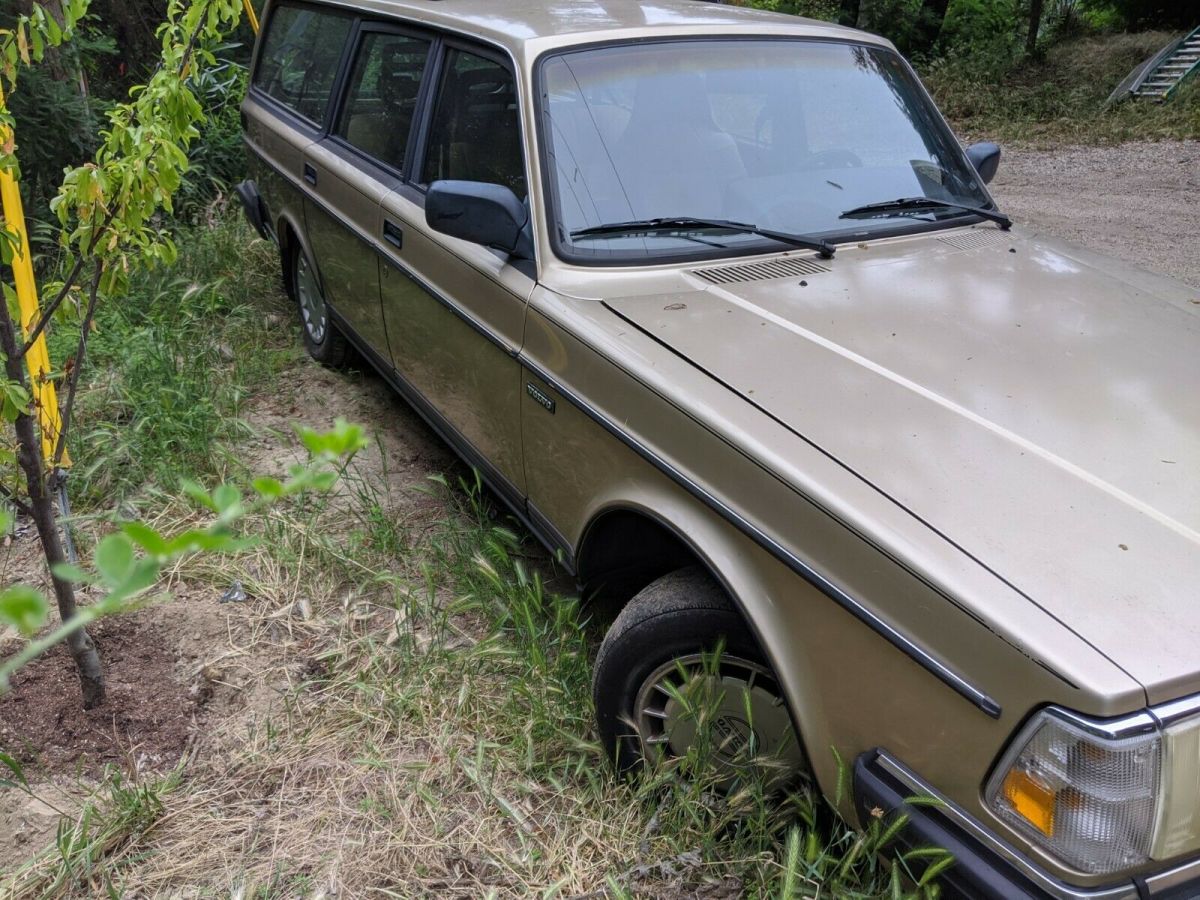 1991 volvo 240 station wagon