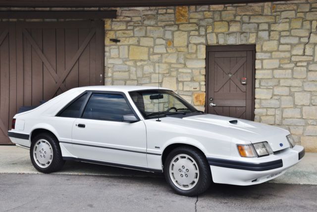 svo, low 44k mi, 1 of only 3314, 5-speed, turbo 200hp, clean, rare, white