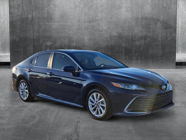 2023 toyota camry le